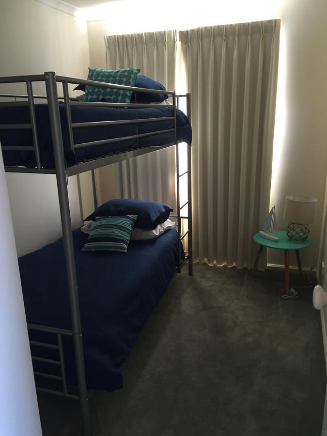Salt Air On Lochard Place Apartment Уорнъмбул Екстериор снимка
